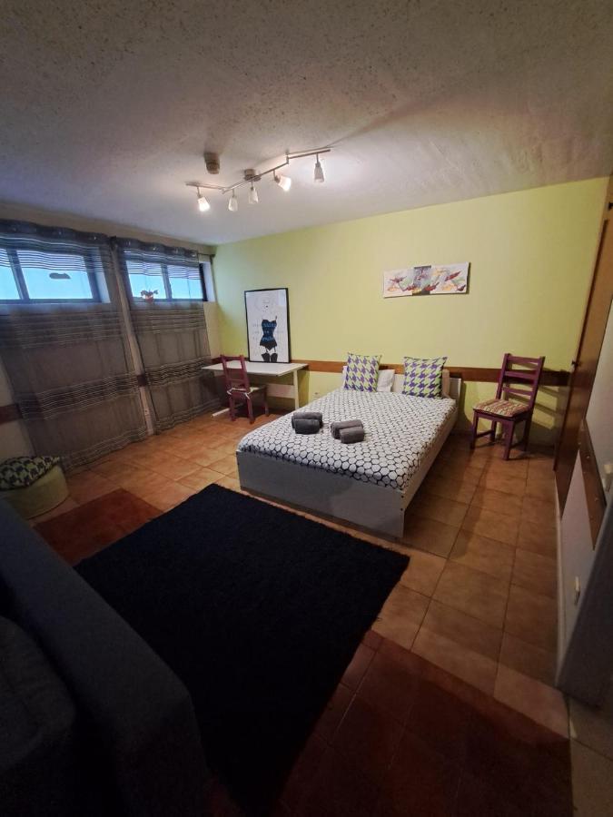 Spacious Economic Center Porto Flat المظهر الخارجي الصورة